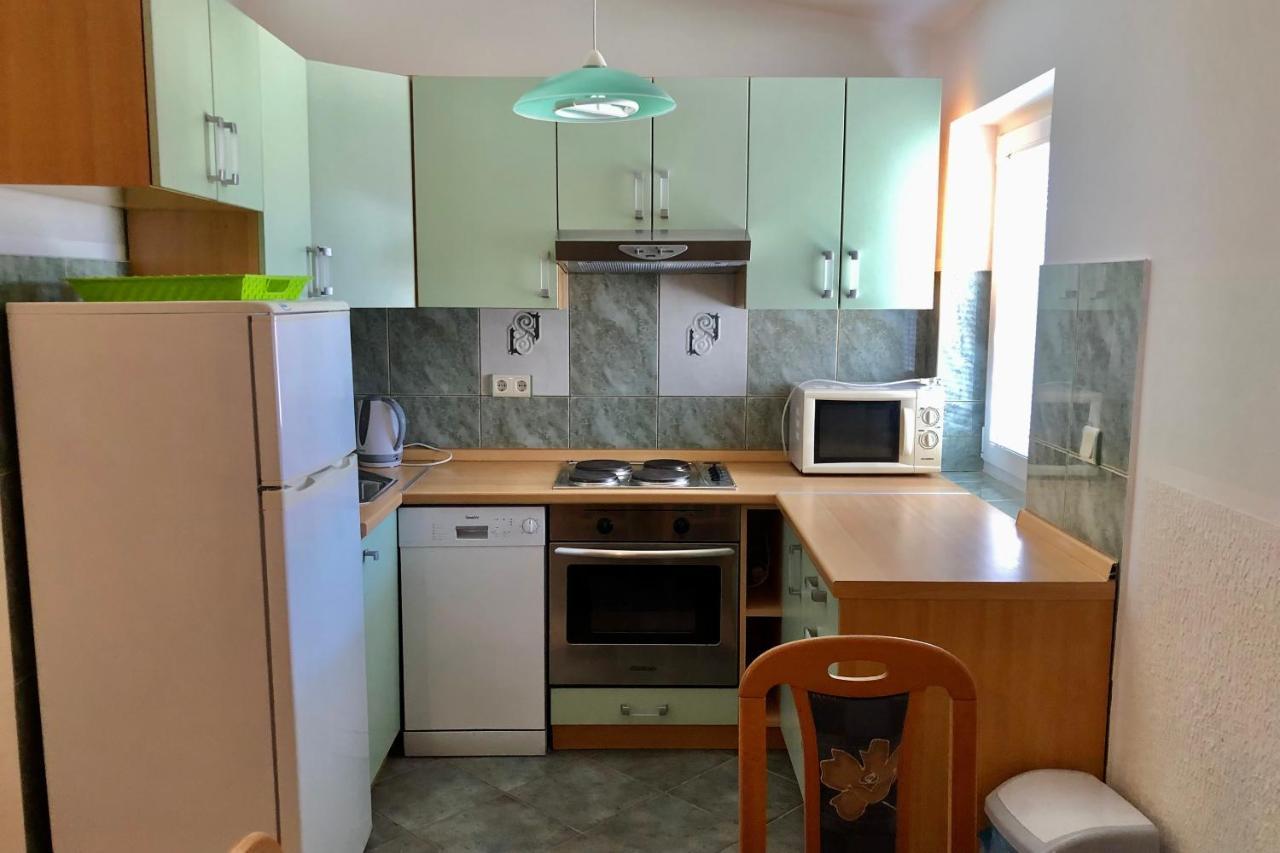 Villa Latina With 6 Apartments And A Shared Pool Vir Exterior foto