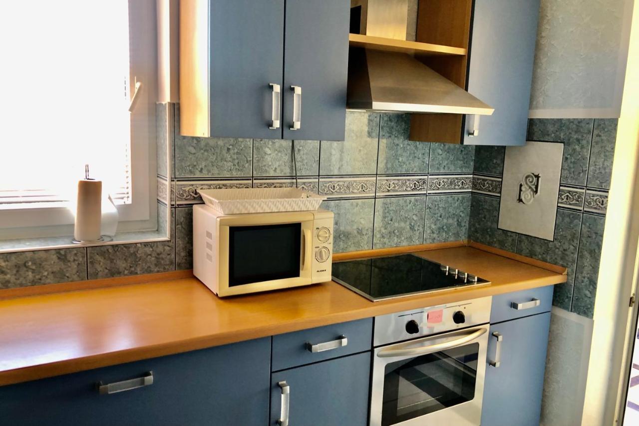 Villa Latina With 6 Apartments And A Shared Pool Vir Exterior foto