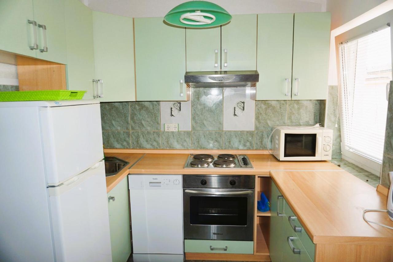 Villa Latina With 6 Apartments And A Shared Pool Vir Exterior foto