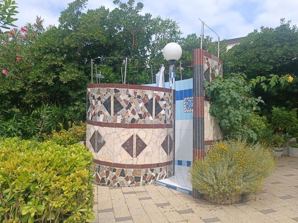 Villa Latina With 6 Apartments And A Shared Pool Vir Exterior foto