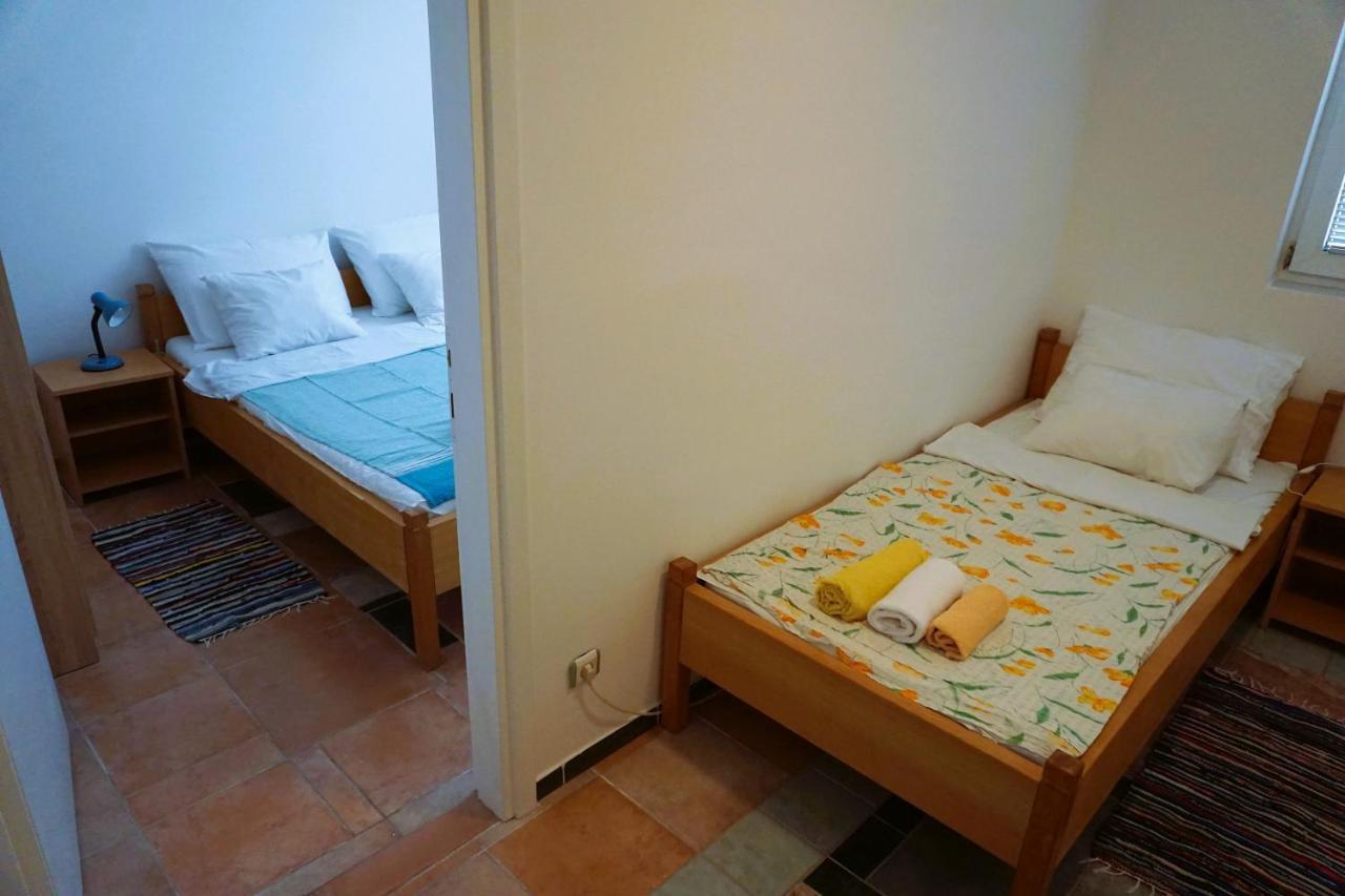 Villa Latina With 6 Apartments And A Shared Pool Vir Exterior foto